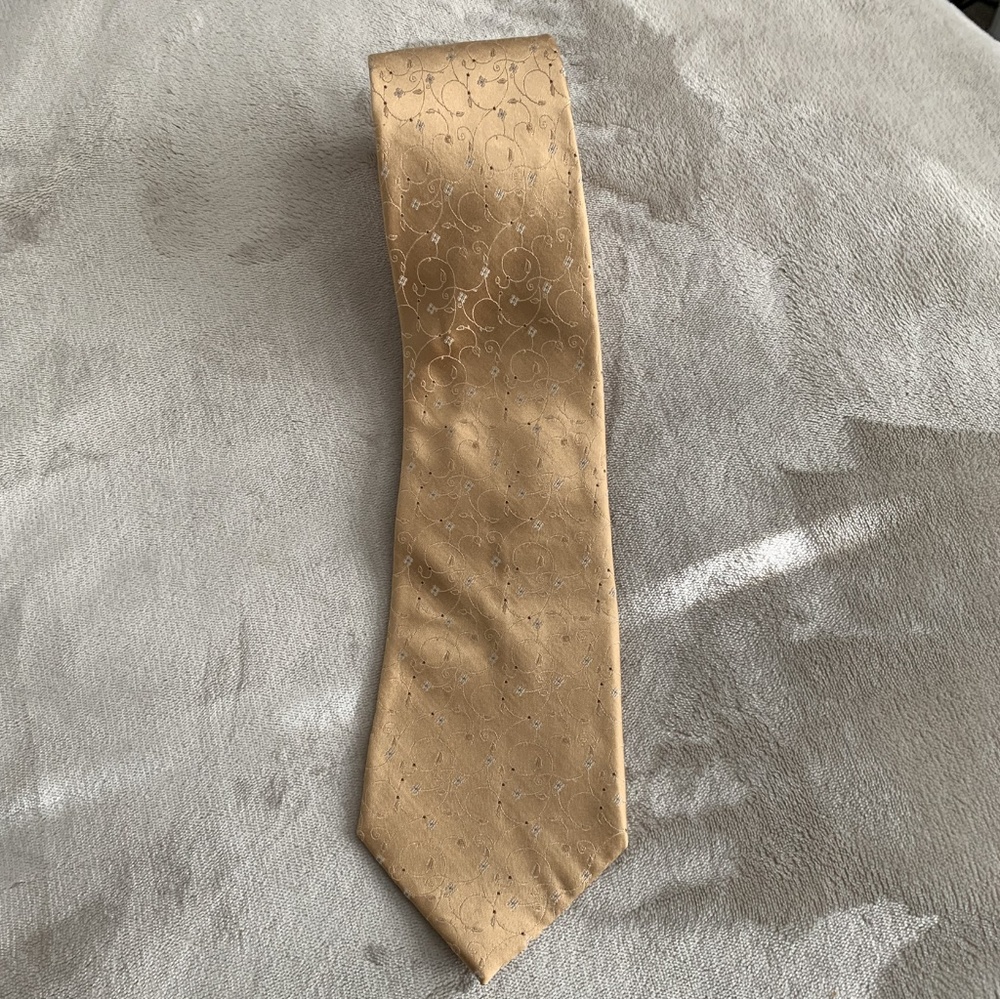 Calvin Klein 100% tie